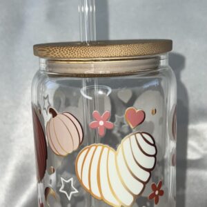 Clear glass can