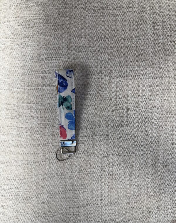 Keychain wristlet